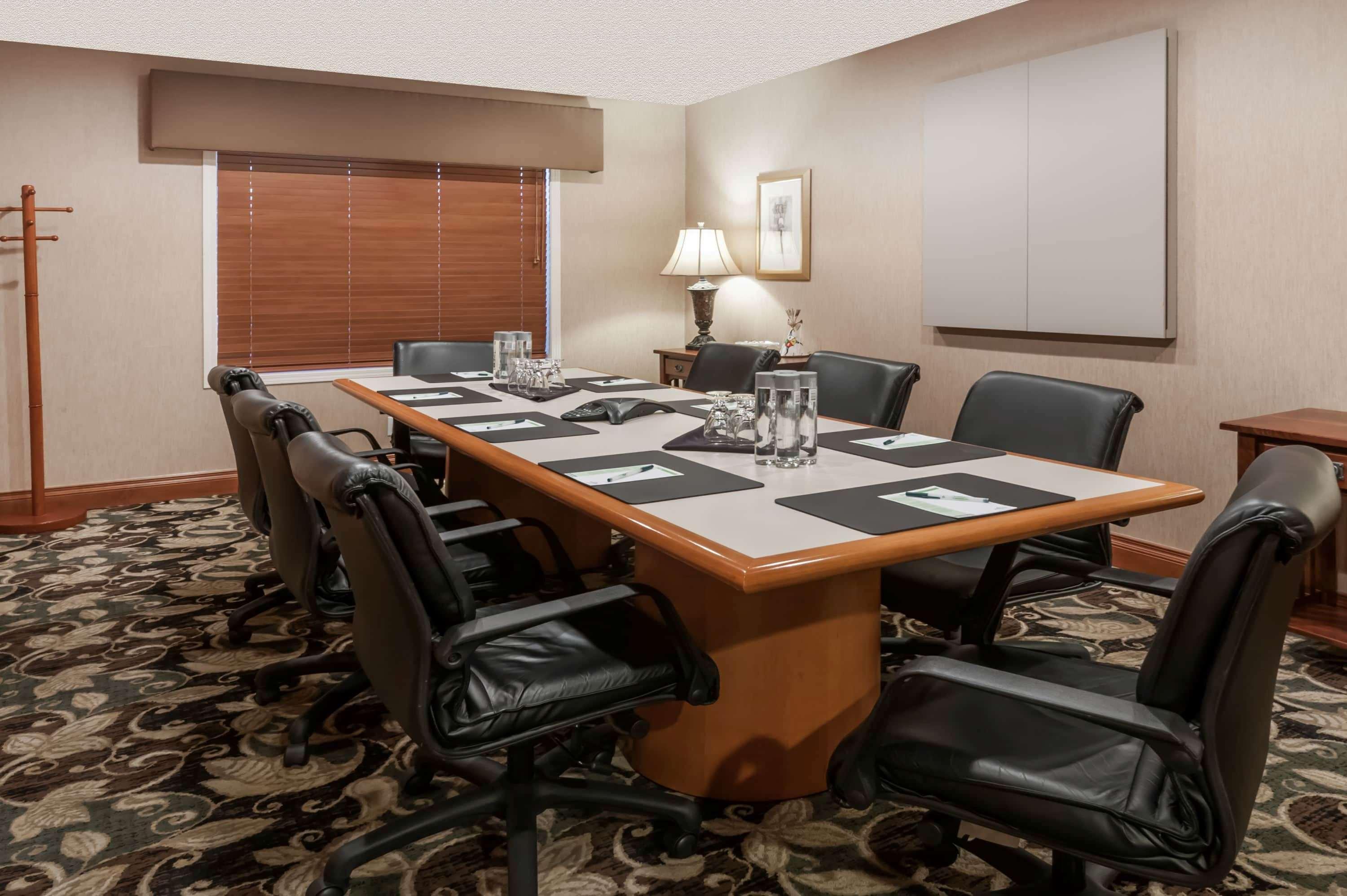 Wingate By Wyndham - Edmonton West Hotel Екстериор снимка