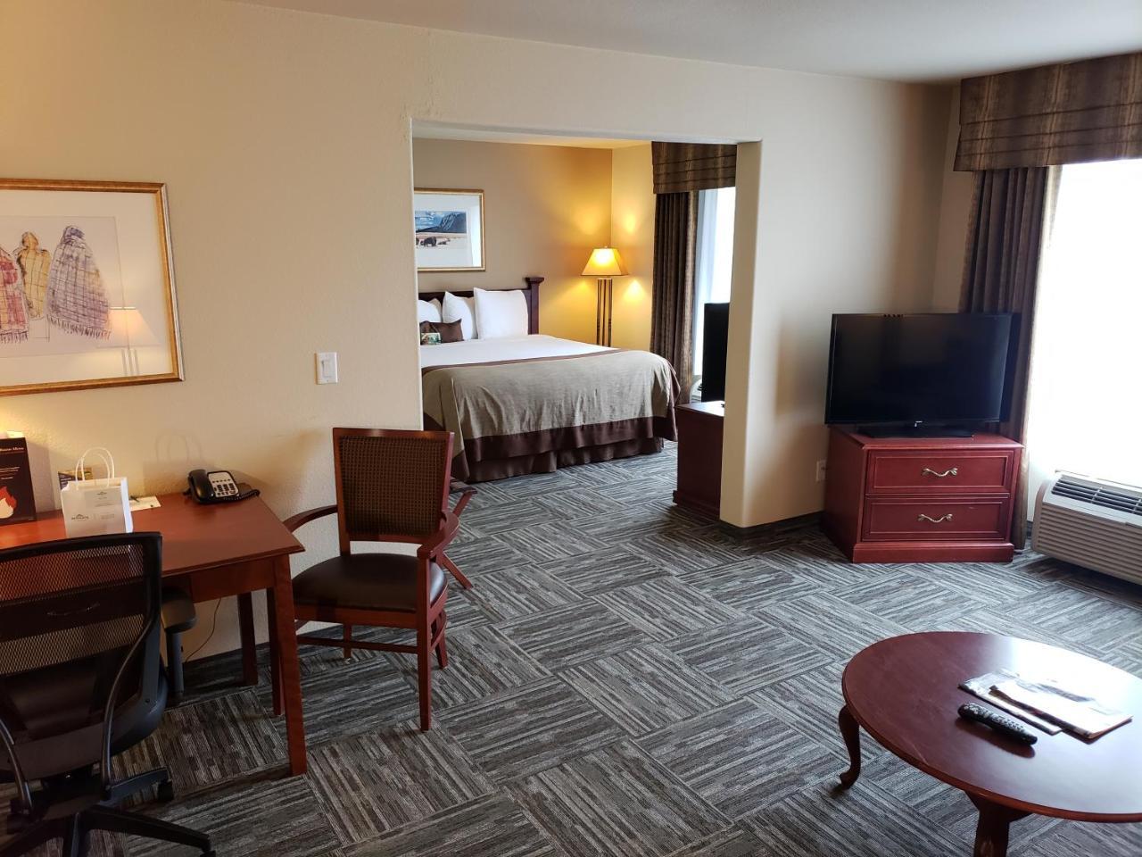 Wingate By Wyndham - Edmonton West Hotel Екстериор снимка