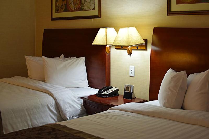 Wingate By Wyndham - Edmonton West Hotel Екстериор снимка
